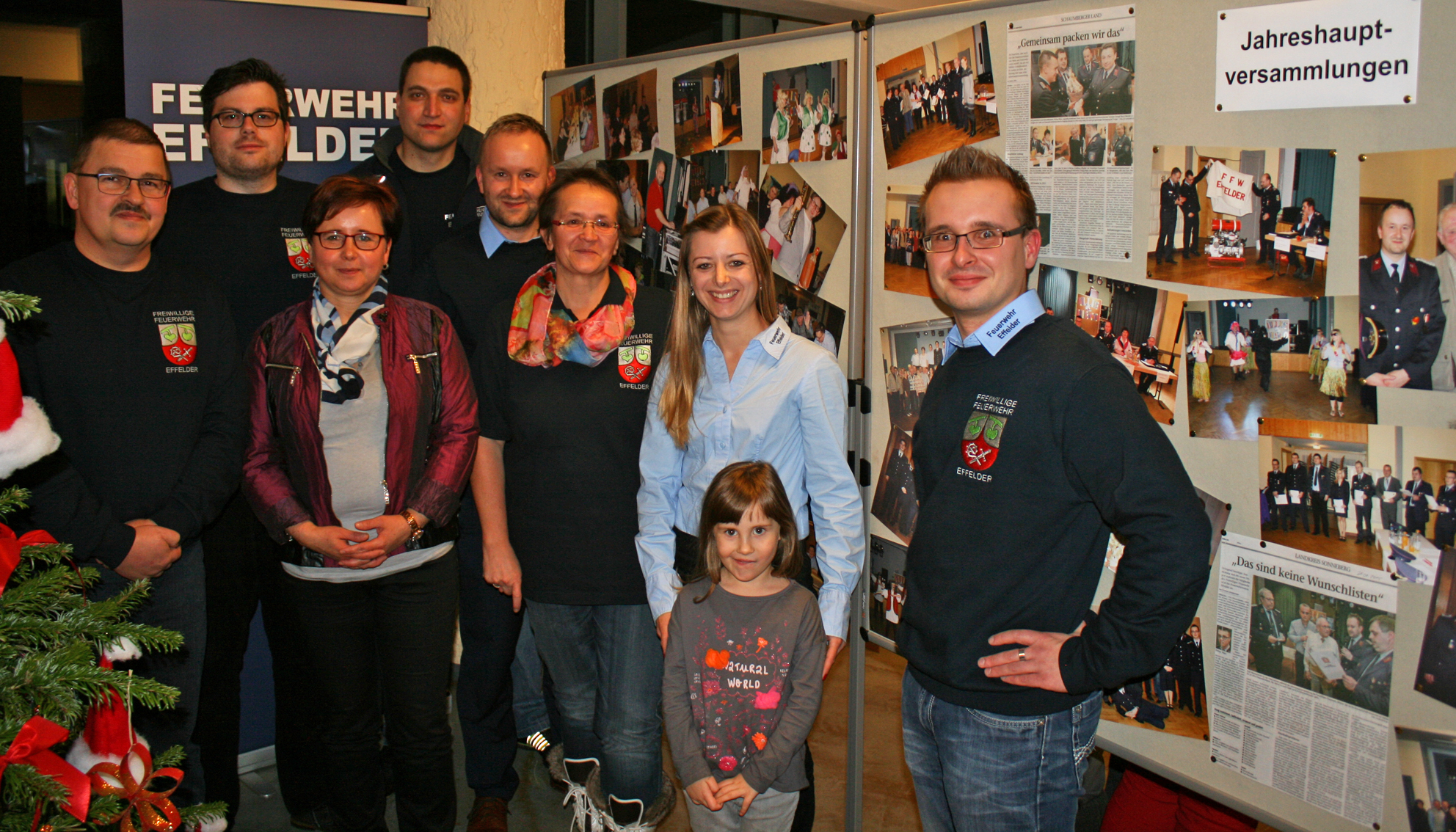 kameraden-und-vereinsmitglieder-aller-generationen-begleiteten-die-eroeffnung